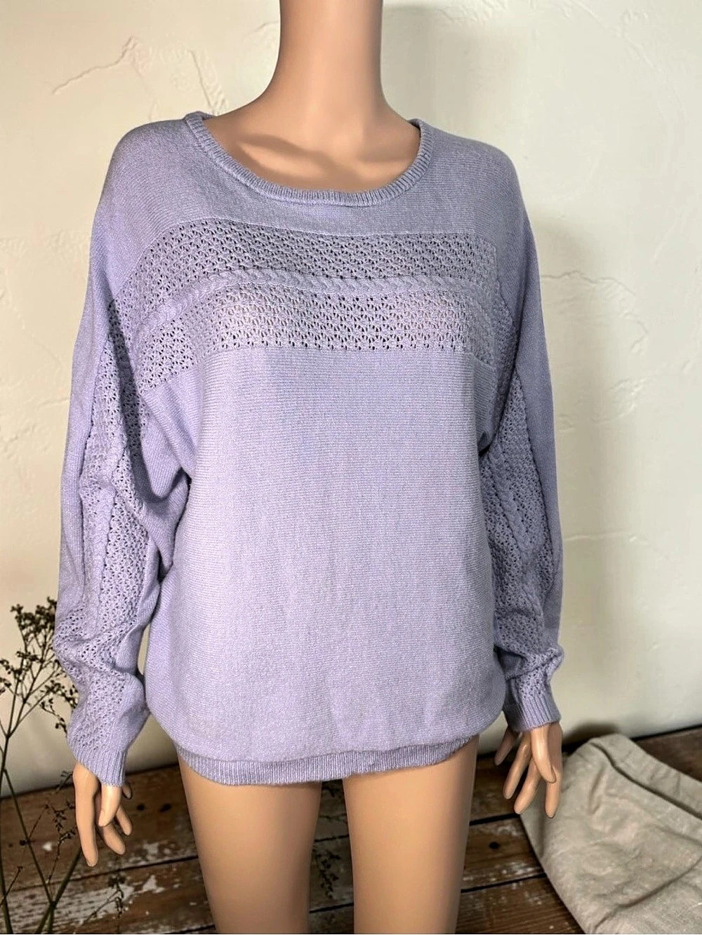 Magaschoni Lavender Crew Neck Sweater XL Like New